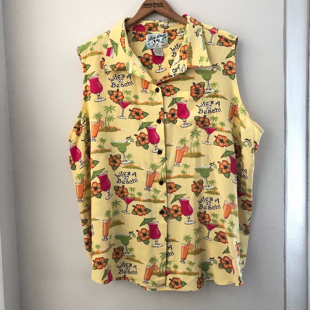 $10 or FREE in bundle Sleeveless tropical shirt